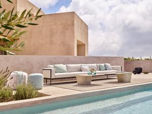 Natal Alu Sofa und Tao Beistelltisch von Tribu