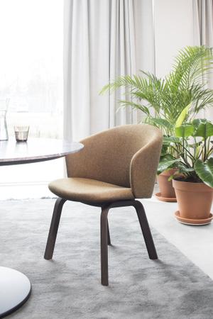 Stuhl Close 2 B von Arco